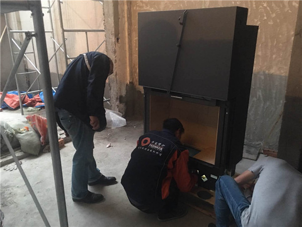 平客壁爐法國totem壁爐現(xiàn)場安裝.jpg 10.jpg