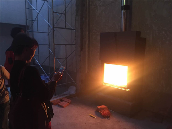 平客壁爐法國totem壁爐現(xiàn)場安裝.jpg 11.jpg