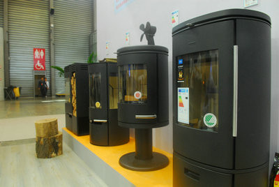 1532582389215949SPtU.jpg 平客壁爐參加2018國際綠色建筑建材博覽會圓滿結(jié)束.JPG