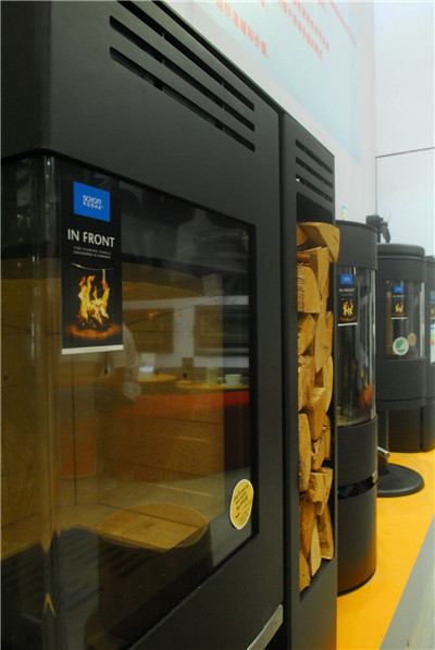 1532582525392453X2XE.jpg 平客壁爐參加2018國際綠色建筑建材博覽會圓滿結(jié)束.JPG