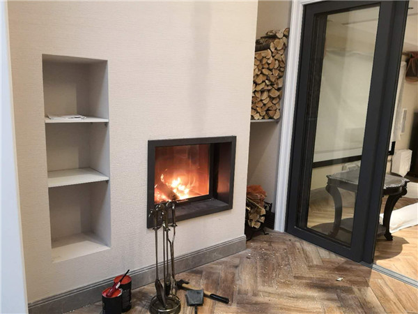 平客壁爐法國totem壁爐現(xiàn)場安裝.jpg