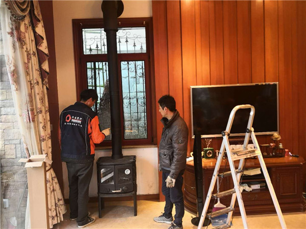 平客壁爐江蘇鎮(zhèn)江邊城真火壁爐安裝案例.jpg