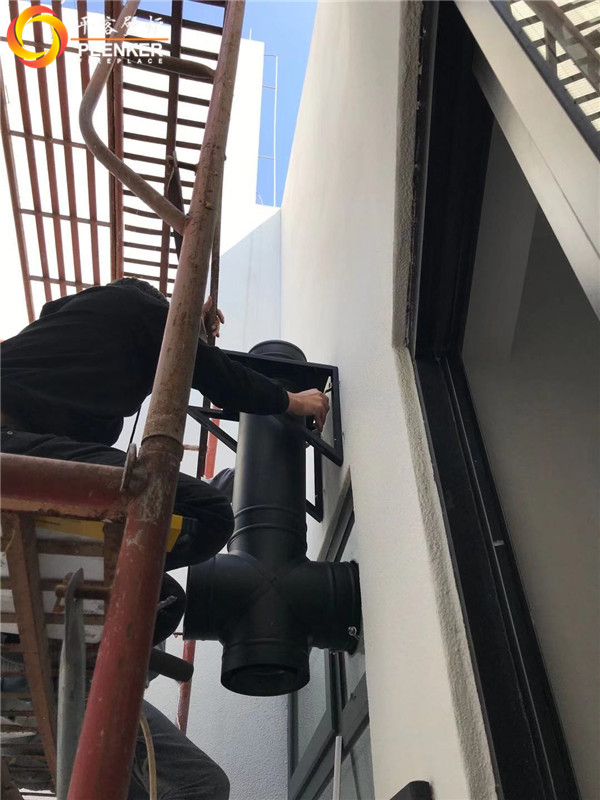 平客壁爐廣東中山丹麥Aduro 15進(jìn)口火爐安裝案例.jpg