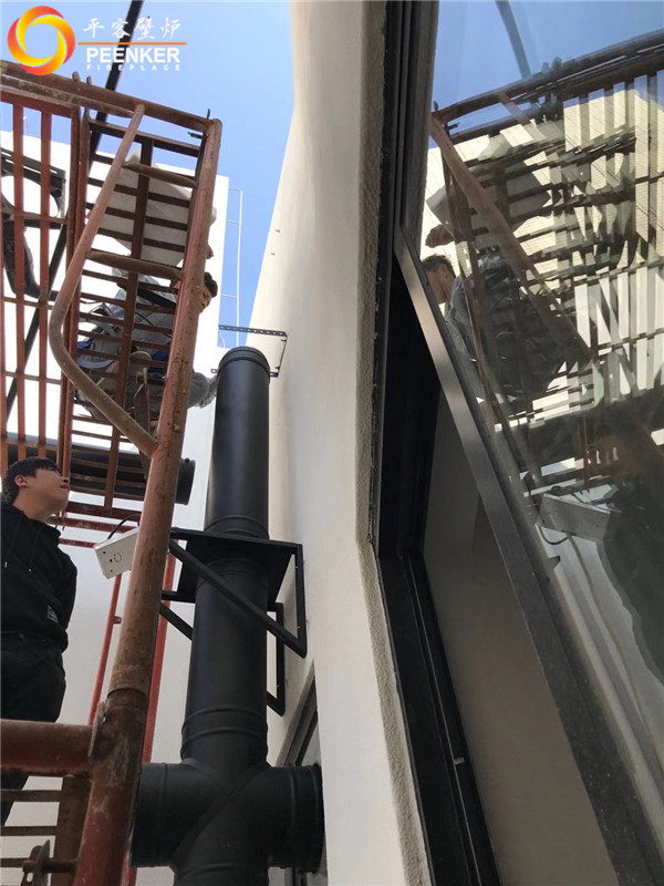 平客壁爐廣東中山丹麥Aduro 15進(jìn)口火爐安裝案例.jpg