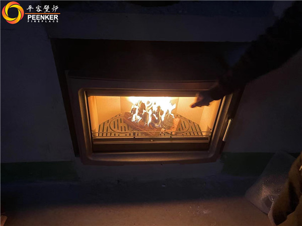 天津朗潤(rùn)園別墅英國(guó)fireline PV85i 壁爐安裝.jpg