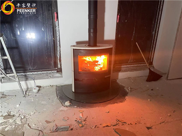 呼和浩特半山半水別墅丹麥Aduro A15SK壁爐安裝.jpg