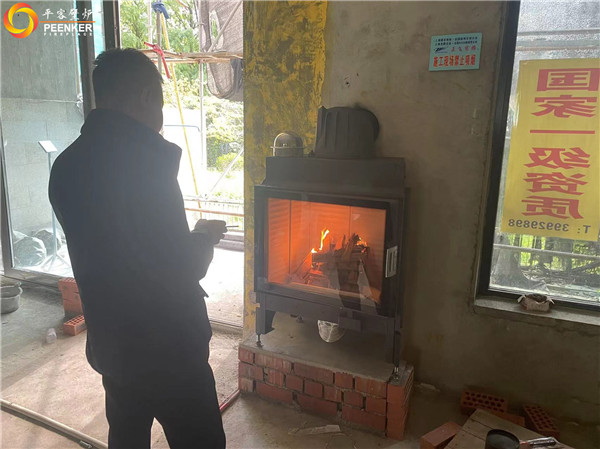 上海風(fēng)荷麗景別墅丹麥壁爐Morso S101-11安裝.jpg