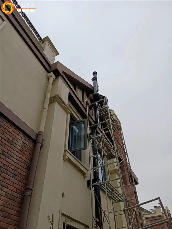 合肥御湖莊園別墅丹麥壁爐Aduro A9.1安裝.jpg