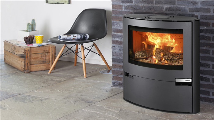 選購指南 | 選擇燃木火爐(壁爐)之前要考慮的 5 件事.jpg 選購指南 | 選擇燃木火爐(壁爐)之前要考慮的 5 件事.jpg