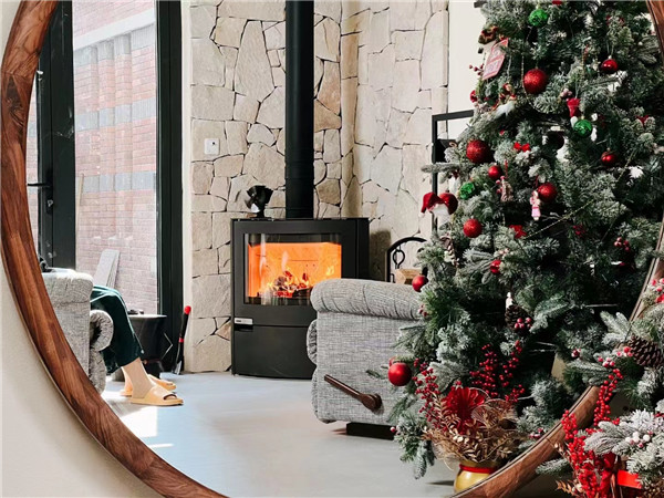 上海中海九峯里別墅丹麥進口壁爐Aduro 15安裝成品圖.jpg