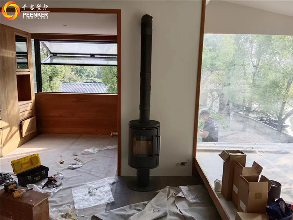 平客壁爐蘇州本色美術(shù)館丹麥Morso 6848鑄鐵火爐安裝.jpg