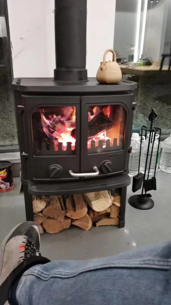 綿陽(yáng)梓潼縣丹麥Morso 2140鑄鐵火爐安裝.jpg