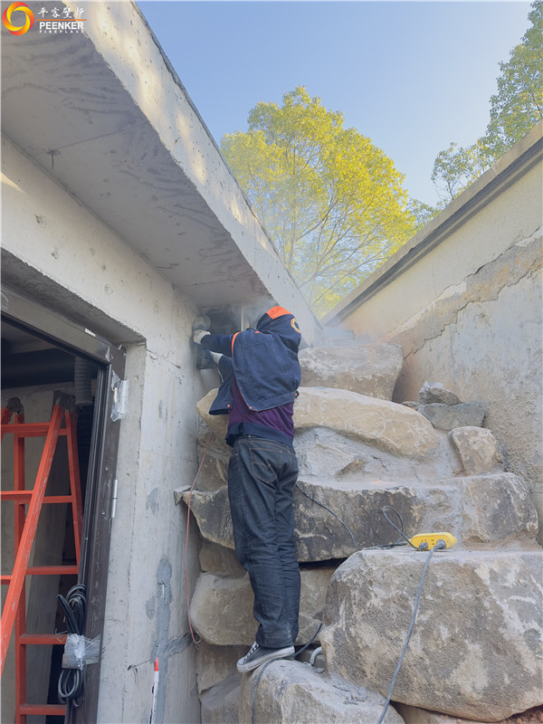 諸暨綠城玫瑰園別墅法國(guó)TOTEM F1100壁爐安裝.jpg