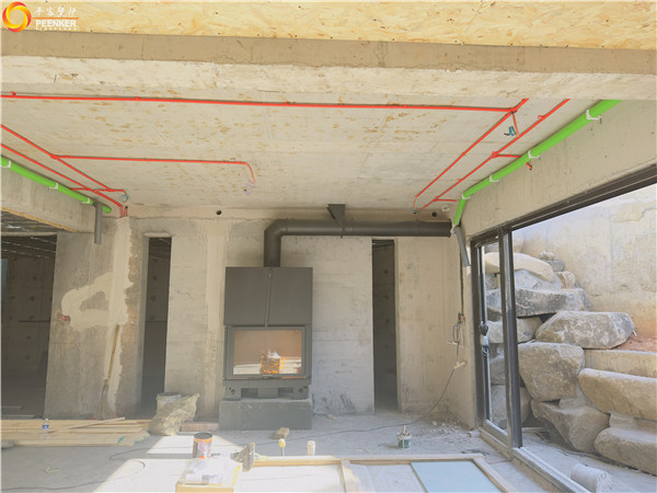 諸暨綠城玫瑰園別墅法國(guó)TOTEM F1100壁爐安裝.jpg