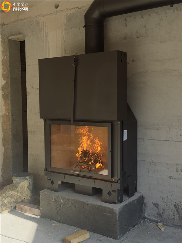 諸暨綠城玫瑰園別墅法國(guó)TOTEM F1100壁爐安裝.jpg