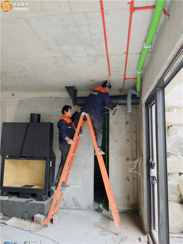 諸暨綠城玫瑰園別墅法國(guó)TOTEM F1100壁爐安裝.jpg