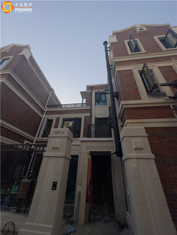 上海九峯里別墅丹麥Aduro A17進(jìn)口壁爐安裝.jpg