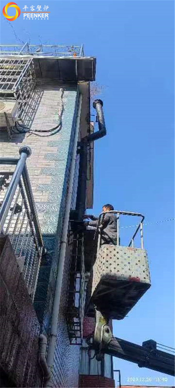 平客壁爐江西景德鎮(zhèn)丹麥Morso 2140鑄鐵火爐安裝.jpg