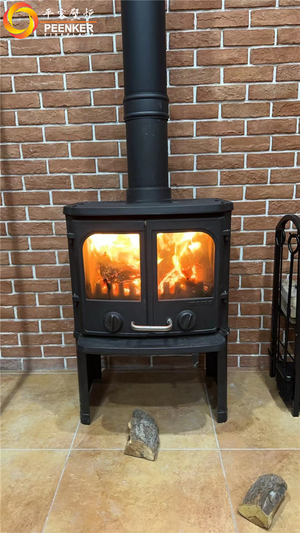 唐山中駿香郡別墅丹麥Morso 2140壁爐+風(fēng)機(jī)安裝.jpg