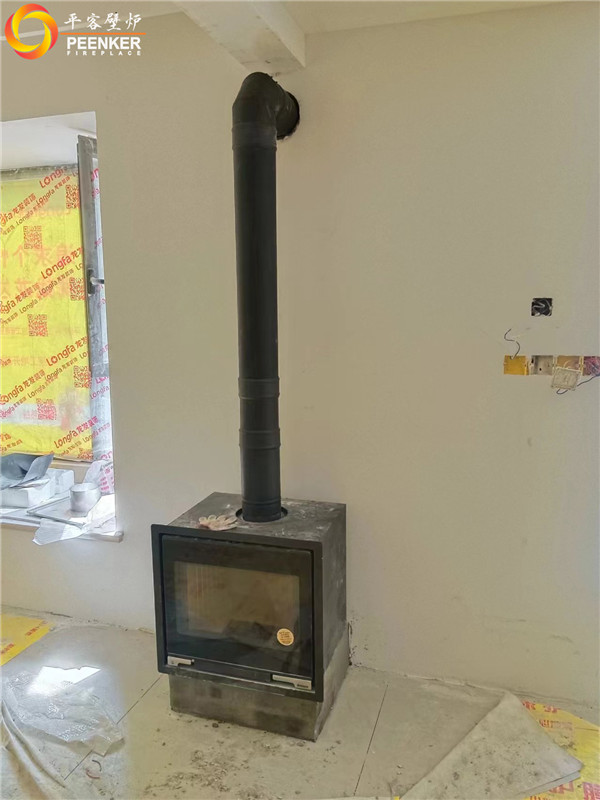 太原晉陽府高層一樓丹麥Aduro A5+壁爐風機安裝.jpg