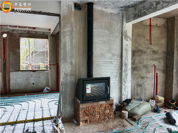 煙臺海陽別墅丹麥Morso 5660嵌入壁爐安裝.jpg