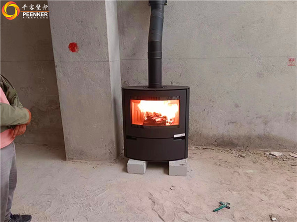 昆明紫境府丹麥Aduro A15壁爐+國產(chǎn)風(fēng)機(jī)安裝.jpg
