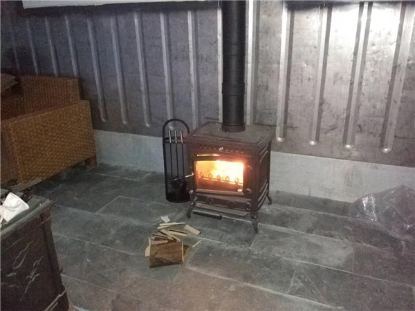 遼陽集裝箱民宿項目真火壁爐安裝案例.jpg 6.jpg