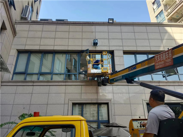 高層頂樓安裝壁爐使用壁爐風(fēng)機(jī).jpg 高層頂樓安裝壁爐使用壁爐風(fēng)機(jī).jpg