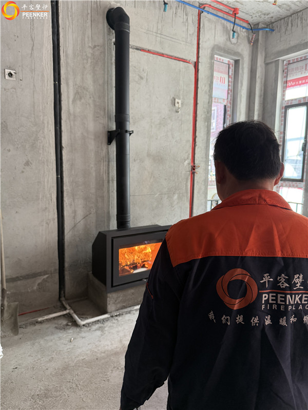 平客壁爐無錫萬業(yè)觀山泓郡丹麥Morso 5660壁爐安裝.jpg