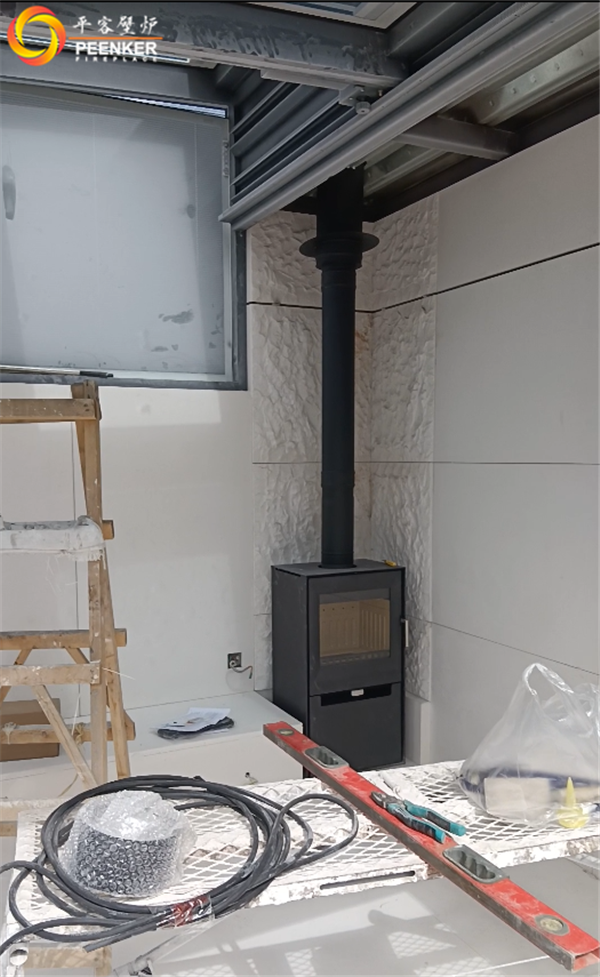 寶雞太白麒麟府頂樓丹麥Aduro A14壁爐安裝.png