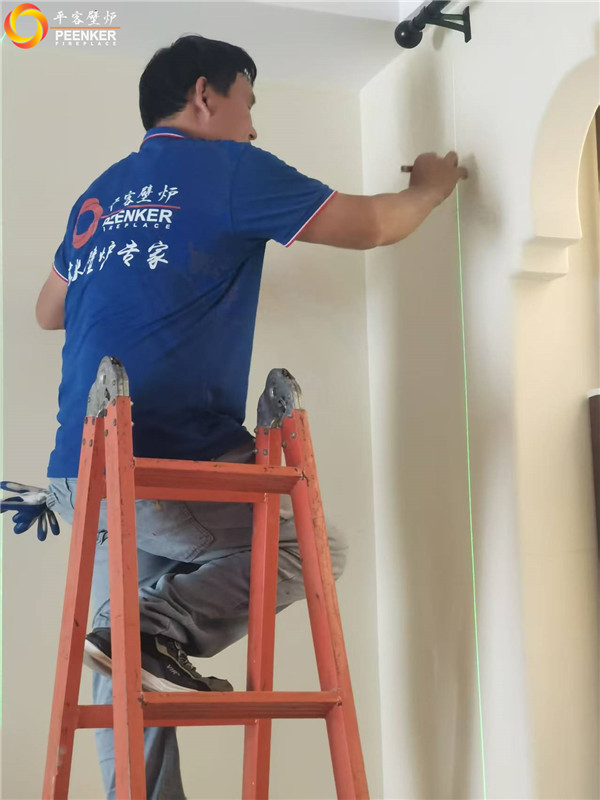 上海環(huán)球翡翠灣丹麥Morso 6848鑄鐵壁爐安裝.jpg