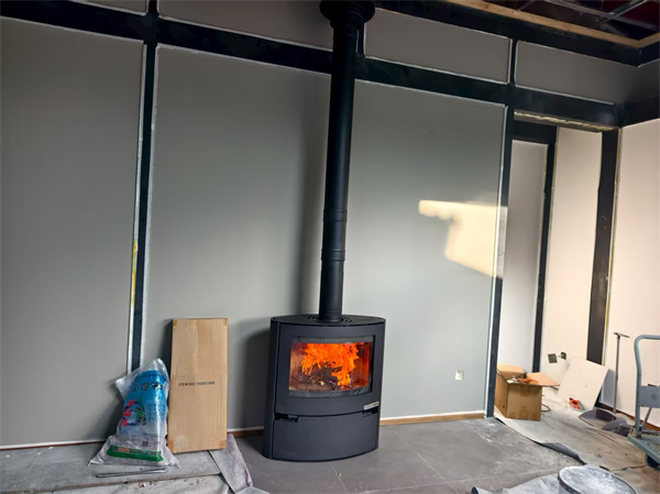 蘇州本色美術(shù)館丹麥Aduro 15壁爐安裝.jpg