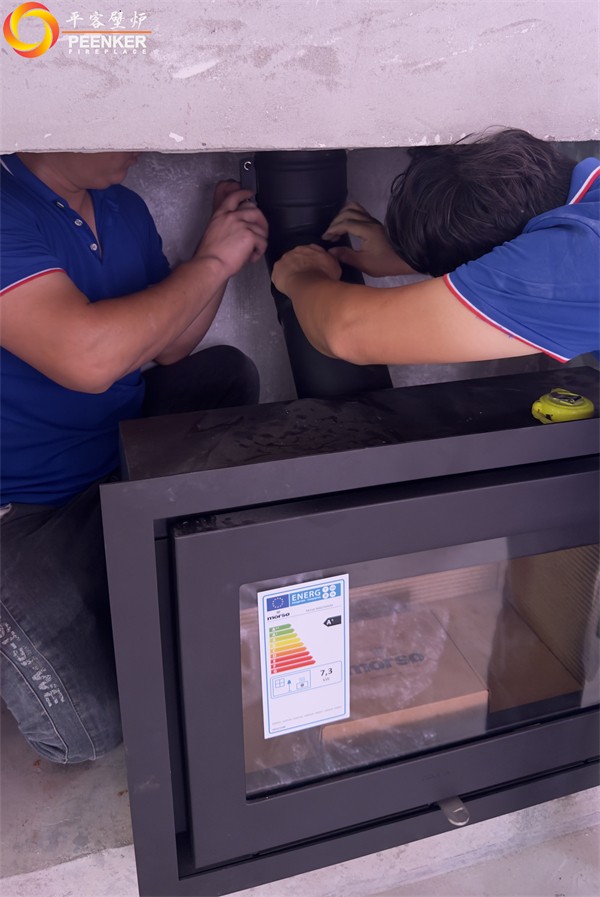 鎮(zhèn)江紫金7號丹麥Morso 5660嵌入壁爐安裝.jpg