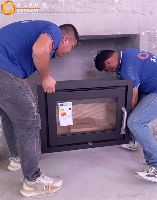 鎮(zhèn)江紫金7號丹麥Morso 5660嵌入壁爐安裝.jpg