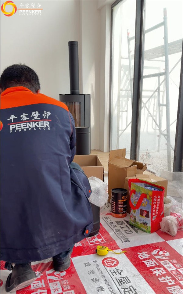 杭州悅望名邸丹麥Aduro 9.1獨(dú)立火爐安裝.jpg