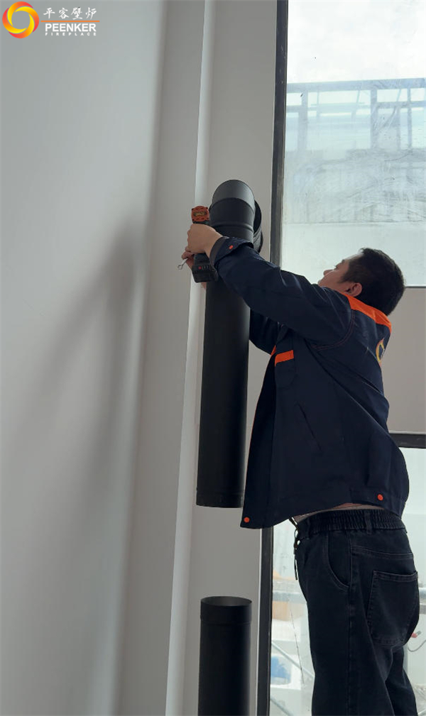 杭州悅望名邸丹麥Aduro 9.1獨(dú)立火爐安裝.jpg