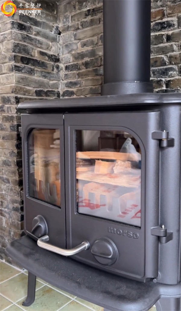 上海徐匯老洋房丹麥Morso 2110火爐安裝.jpg