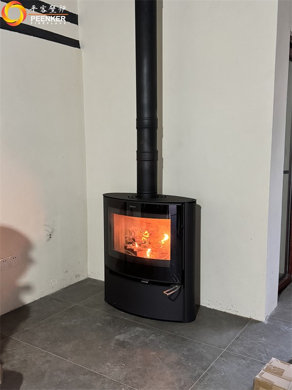 上海坦南村自建房丹麥Aduro 15LUX壁爐安裝.jpg