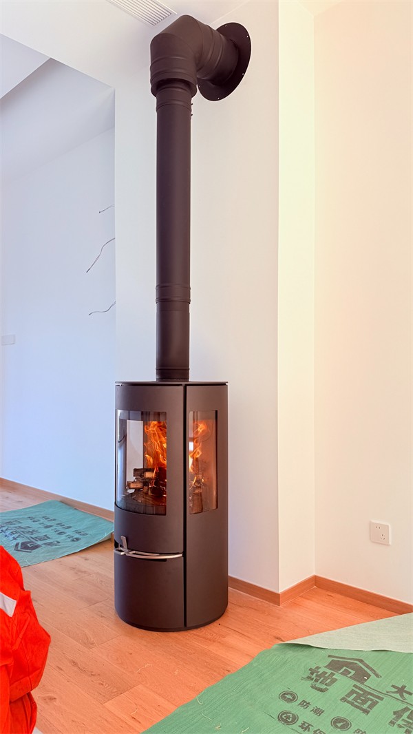 壁爐煙管是室內長好還是室外長好？.jpg